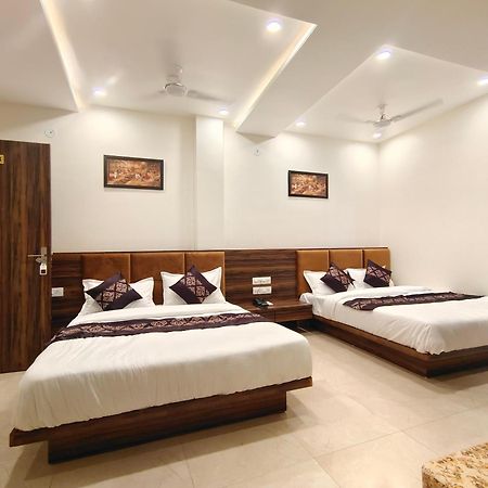 Hotel Vrinda Inn Udaipur Extérieur photo