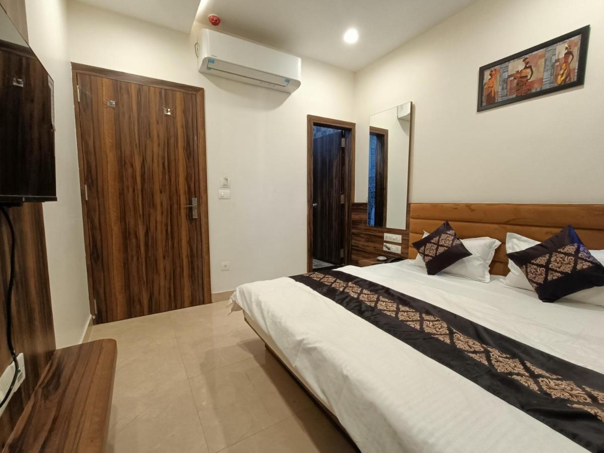 Hotel Vrinda Inn Udaipur Extérieur photo