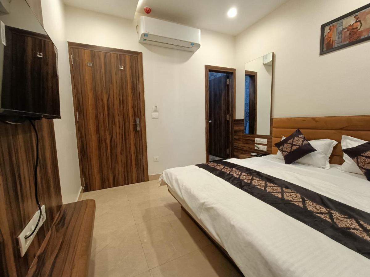 Hotel Vrinda Inn Udaipur Extérieur photo