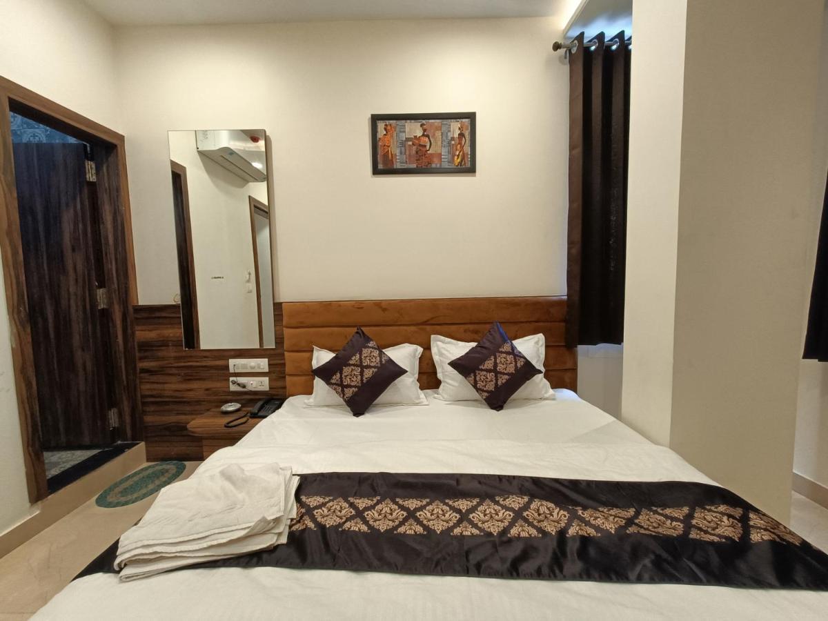 Hotel Vrinda Inn Udaipur Extérieur photo