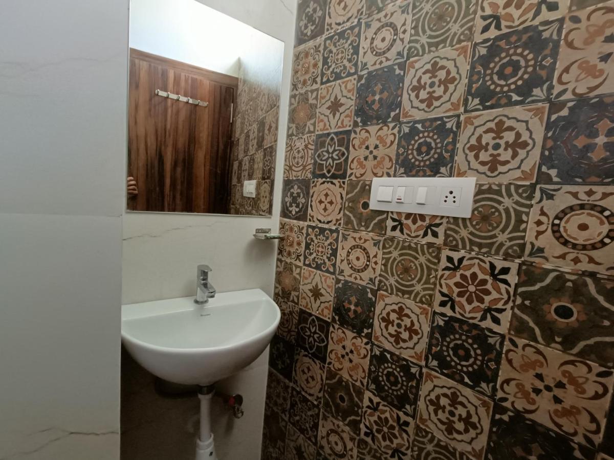 Hotel Vrinda Inn Udaipur Extérieur photo